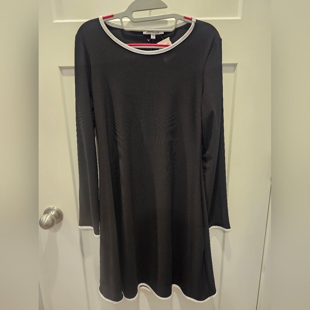 NWT Annalee + Hope Black White Trim Long Sleeve Shift Dress Size Small S